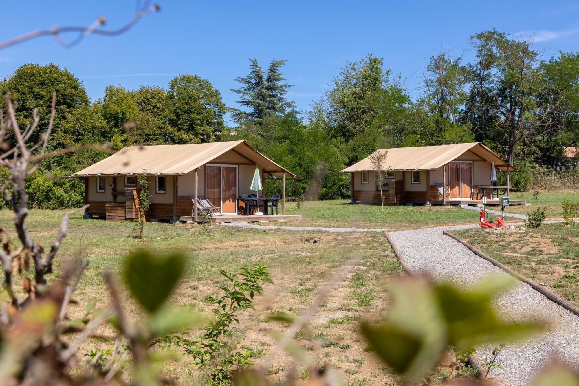 Camping Sites Et Paysages Les Pres Hauts Sisteron Buitenkant foto